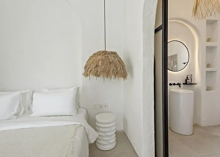 All-white With Pool, Sauna, Firepit & Office *