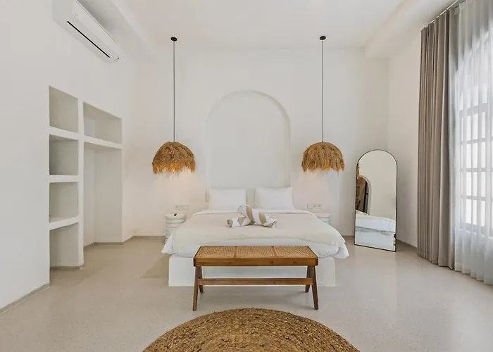 All-white With Pool, Sauna, Firepit & Office *