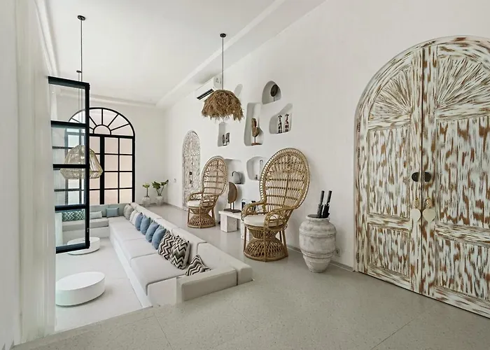 Villa All-white With Pool, Sauna, Firepit & Office Jimbaran