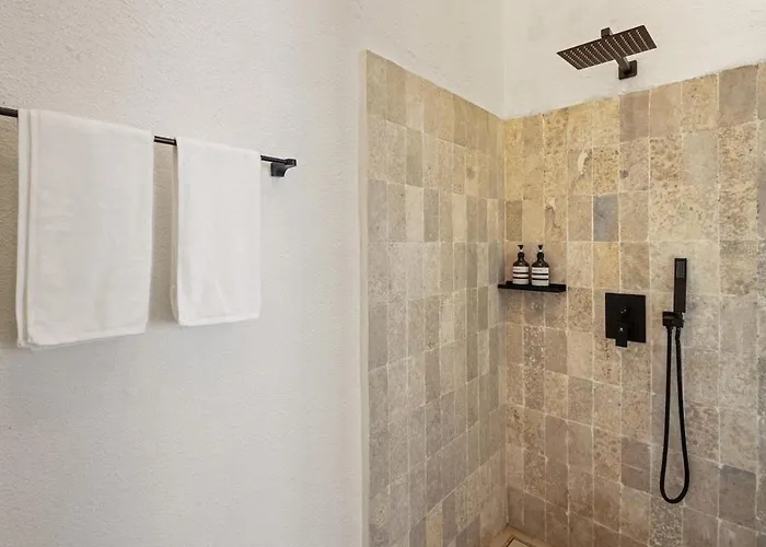 All-white With Pool, Sauna, Firepit & Office Villa Jimbaran
