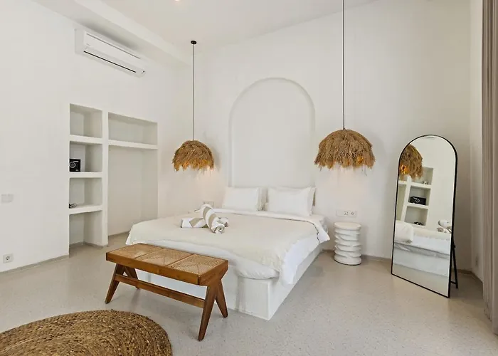 Villa All-white With Pool, Sauna, Firepit & Office Jimbaran