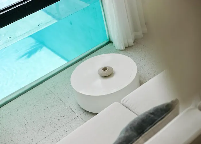 All-white With Pool, Sauna, Firepit & Office * Jimbaran