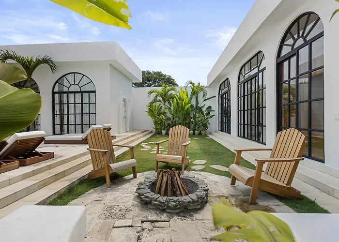 All-white With Pool, Sauna, Firepit & Office Villa
