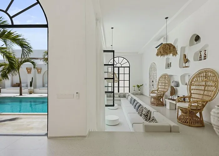 All-white With Pool, Sauna, Firepit & Office Villa Jimbaran