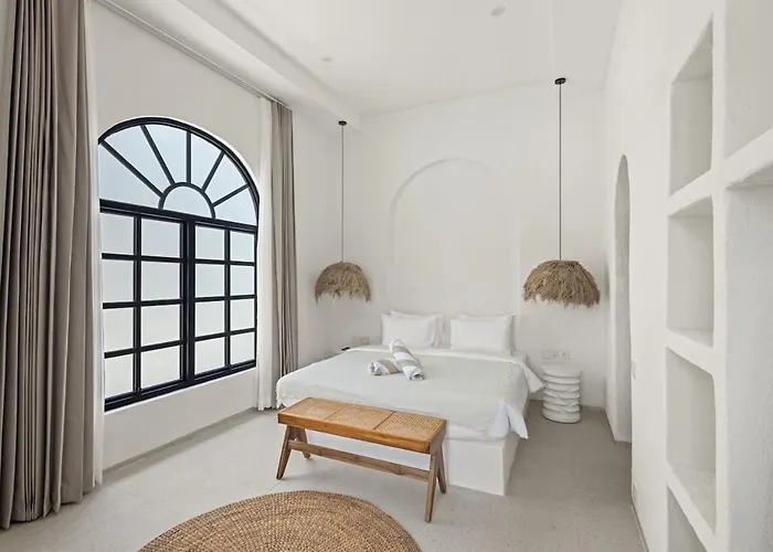 All-white With Pool, Sauna, Firepit & Office * Jimbaran